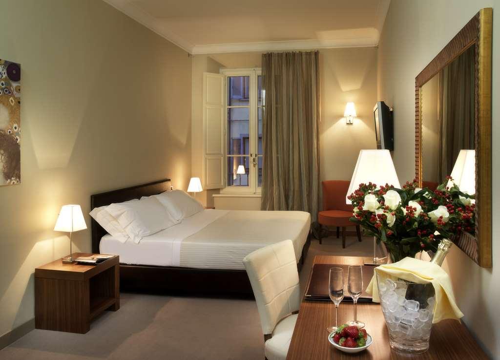 Hotel Sina Maria Luigia Parma Zimmer foto